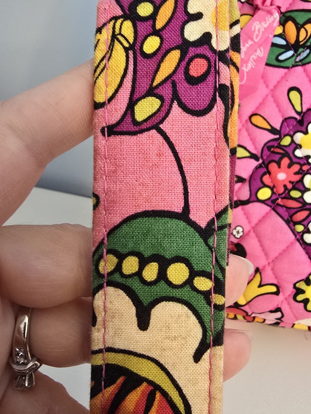 Vera Bradley Disney Parks Pink  Mickey Minnie Quilted Crossbody Bag *READ* - Picture 3 of 13